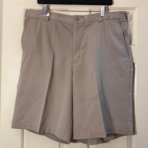 Nike Golf got dry men’s shorts size 38